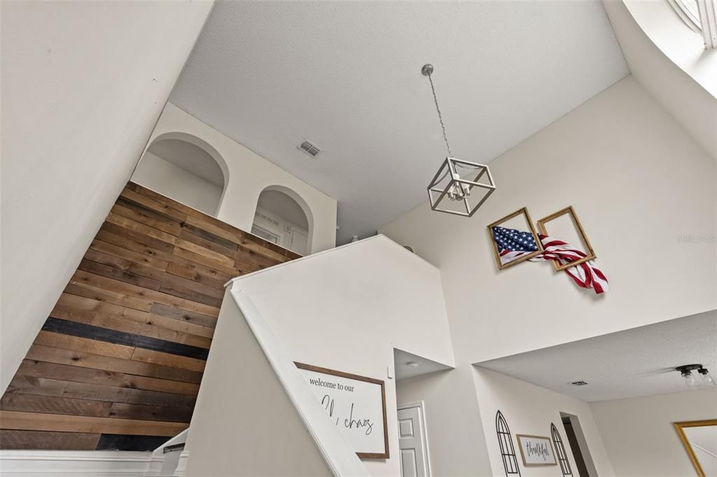 En Venta: $405,000 (3 camas, 2 baños, 2344 Pies cuadrados)