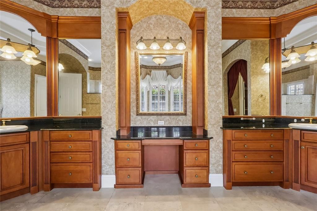 На продажу: $2,240,000 (4 спален, 5 ванн, 4812 Квадратных фут)