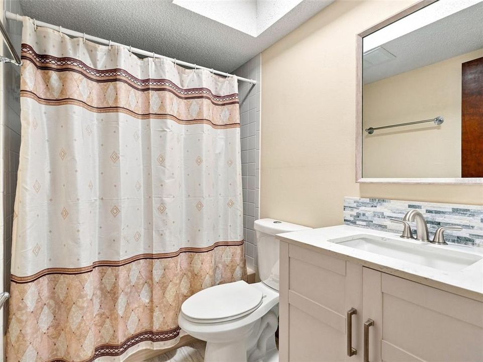 For Sale: $310,000 (2 beds, 2 baths, 1268 Square Feet)