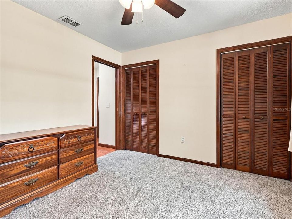 For Sale: $310,000 (2 beds, 2 baths, 1268 Square Feet)