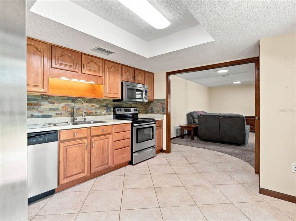 For Sale: $310,000 (2 beds, 2 baths, 1268 Square Feet)