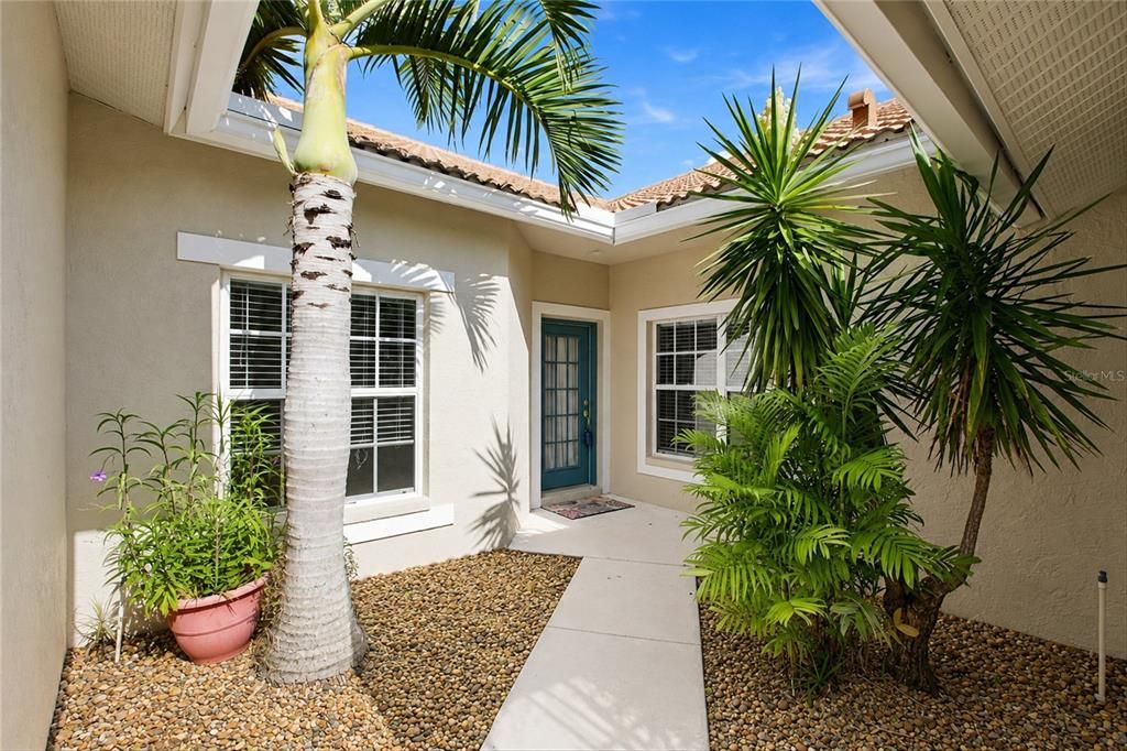 For Sale: $335,000 (2 beds, 2 baths, 1265 Square Feet)