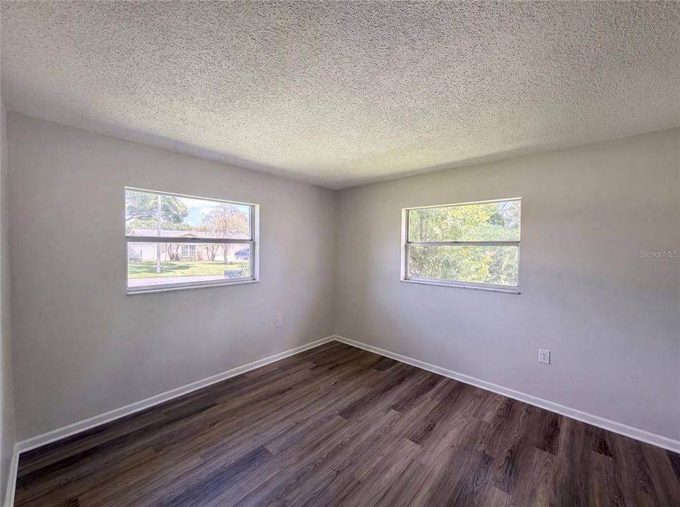En Venta: $330,000 (3 camas, 2 baños, 1847 Pies cuadrados)