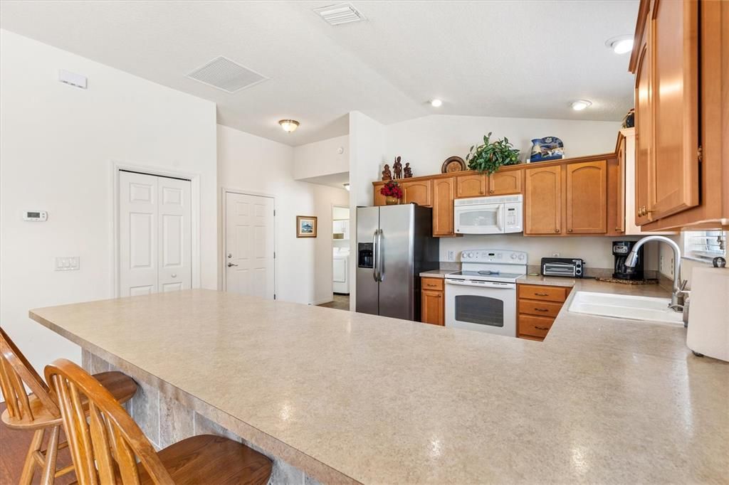 For Sale: $349,000 (3 beds, 2 baths, 1397 Square Feet)