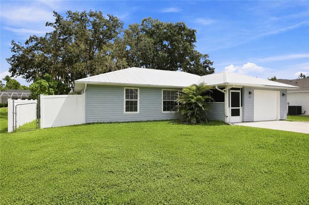 For Sale: $258,999 (3 beds, 2 baths, 1108 Square Feet)