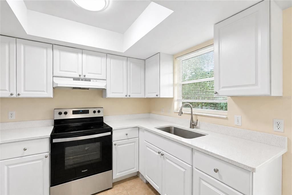 For Sale: $258,999 (3 beds, 2 baths, 1108 Square Feet)
