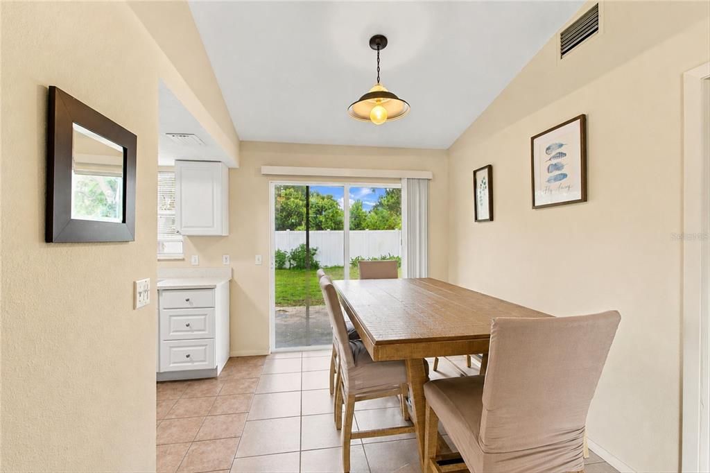 For Sale: $258,999 (3 beds, 2 baths, 1108 Square Feet)