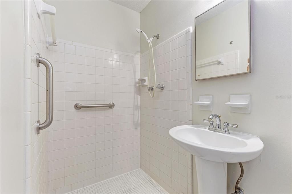 En Venta: $345,000 (2 camas, 2 baños, 1516 Pies cuadrados)