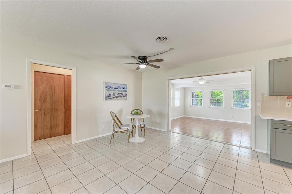 En Venta: $345,000 (2 camas, 2 baños, 1516 Pies cuadrados)