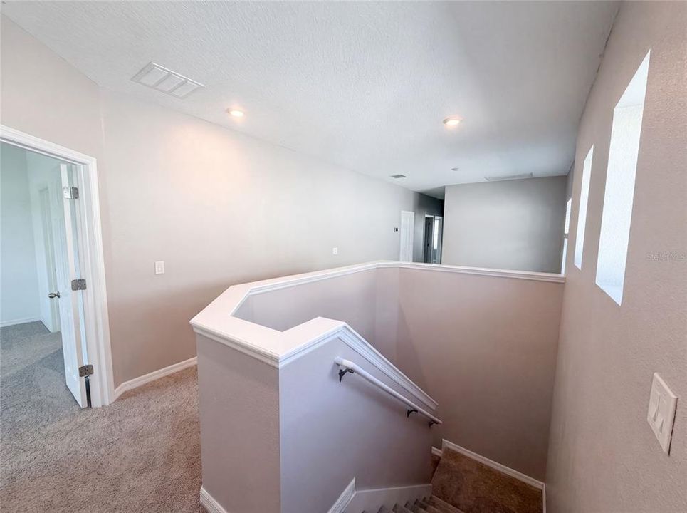 En Venta: $428,000 (4 camas, 2 baños, 2060 Pies cuadrados)
