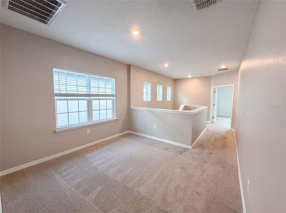 En Venta: $428,000 (4 camas, 2 baños, 2060 Pies cuadrados)