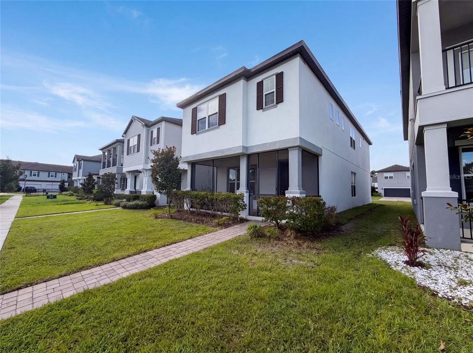 En Venta: $428,000 (4 camas, 2 baños, 2060 Pies cuadrados)