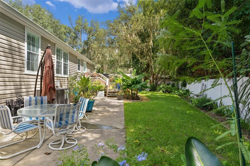 For Sale: $225,000 (3 beds, 2 baths, 1949 Square Feet)