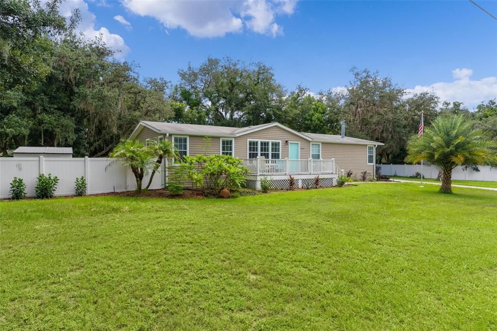 For Sale: $225,000 (3 beds, 2 baths, 1949 Square Feet)