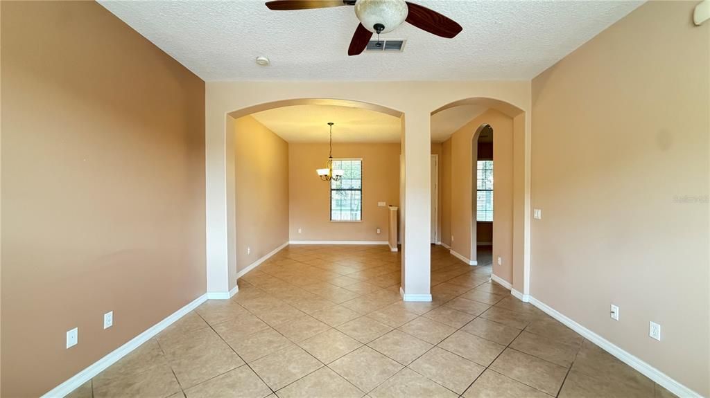 For Sale: $389,976 (4 beds, 3 baths, 1970 Square Feet)