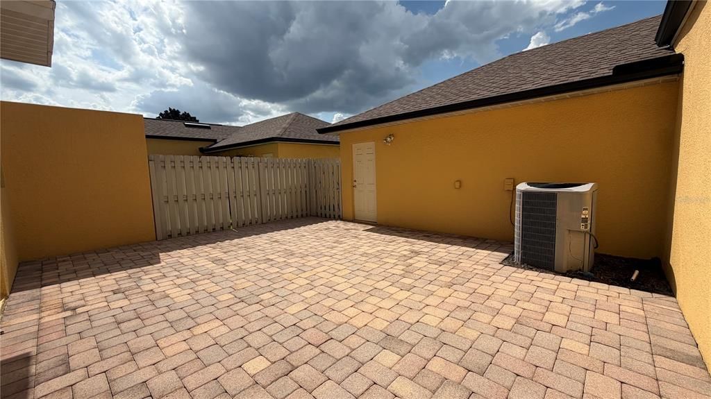 For Sale: $389,976 (4 beds, 3 baths, 1970 Square Feet)