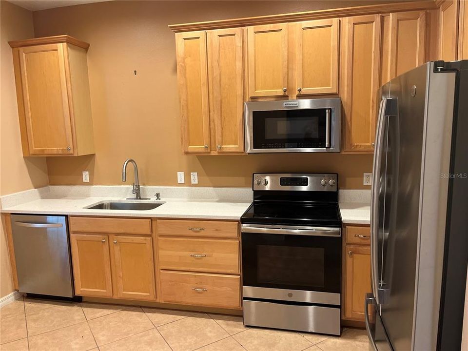 For Sale: $389,976 (4 beds, 3 baths, 1970 Square Feet)