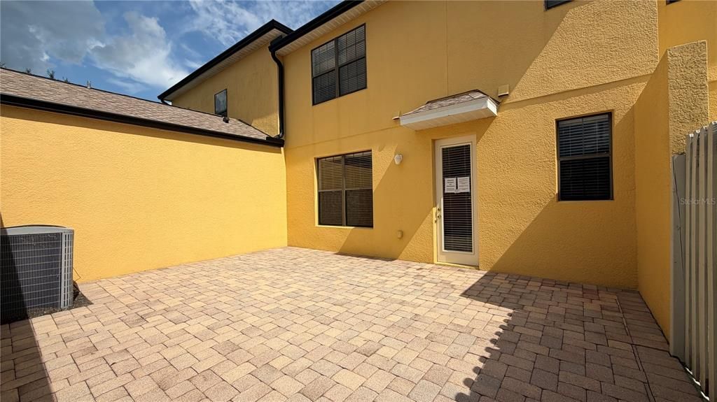 For Sale: $389,976 (4 beds, 3 baths, 1970 Square Feet)