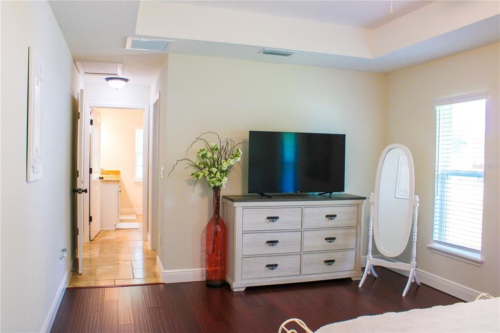 For Sale: $389,900 (3 beds, 2 baths, 1683 Square Feet)