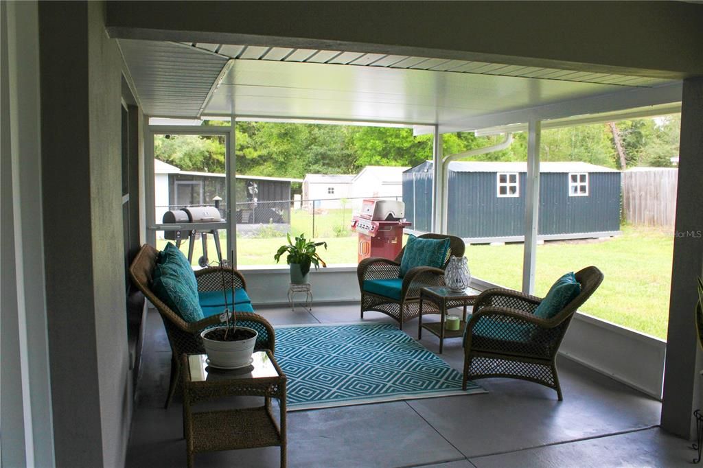 For Sale: $389,900 (3 beds, 2 baths, 1683 Square Feet)
