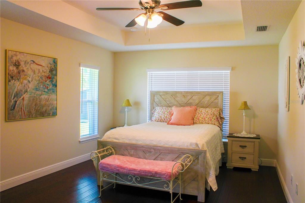 For Sale: $389,900 (3 beds, 2 baths, 1683 Square Feet)