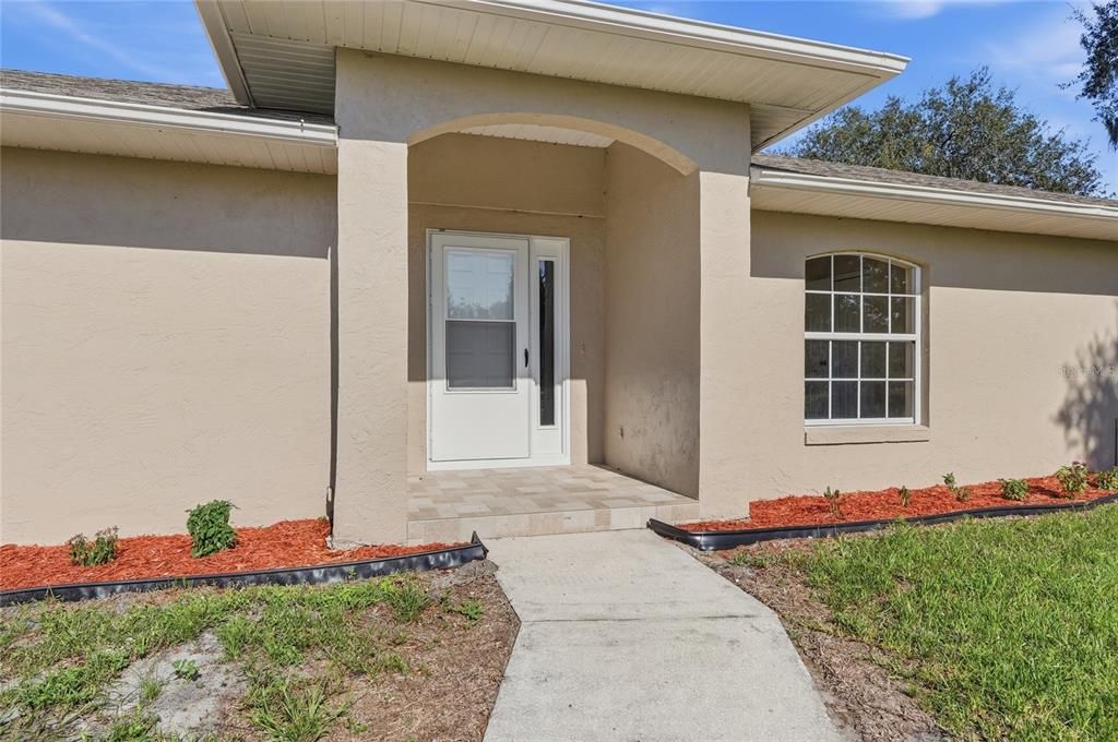 For Sale: $550,000 (3 beds, 2 baths, 1641 Square Feet)