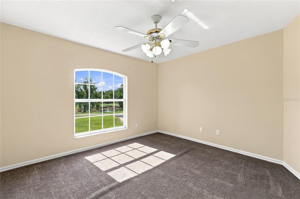 For Sale: $550,000 (3 beds, 2 baths, 1641 Square Feet)