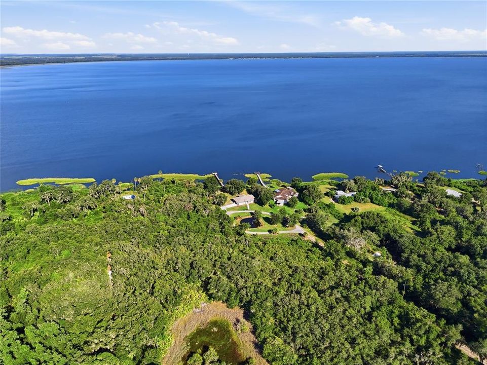 For Sale: $550,000 (3 beds, 2 baths, 1641 Square Feet)