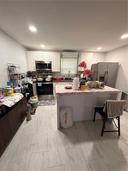 For Sale: $199,000 (3 beds, 1 baths, 1060 Square Feet)