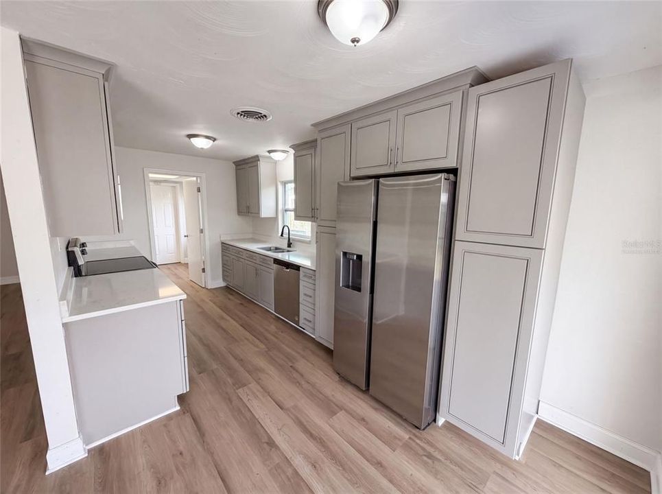 For Sale: $315,000 (3 beds, 2 baths, 1512 Square Feet)