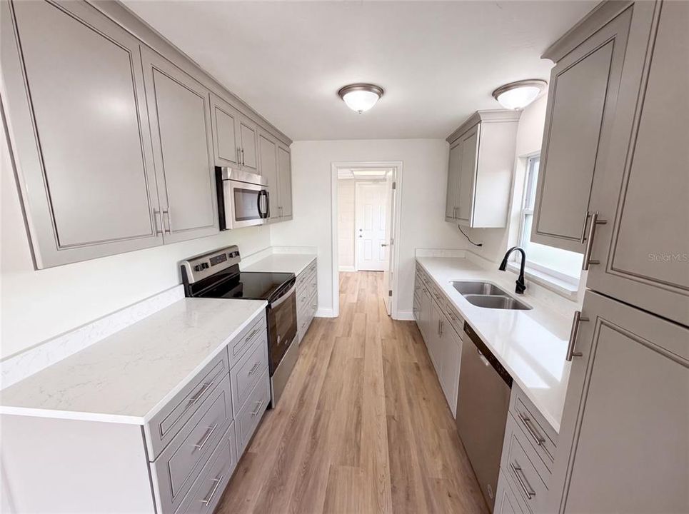For Sale: $315,000 (3 beds, 2 baths, 1512 Square Feet)