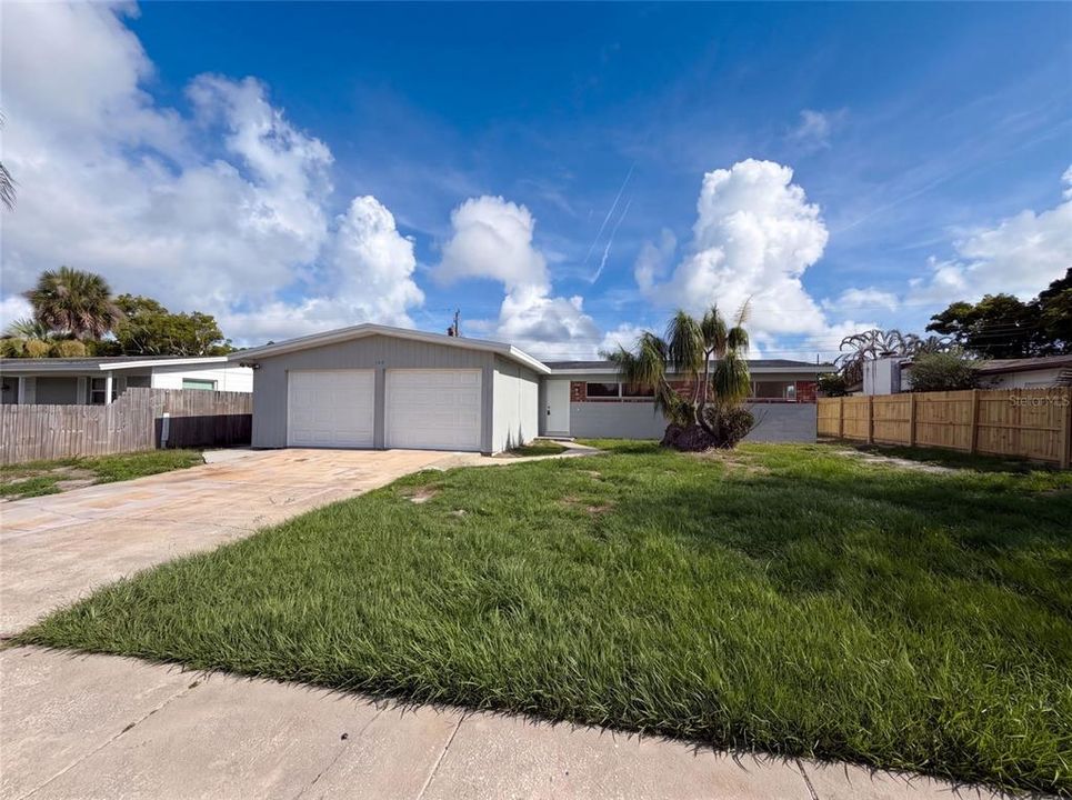 For Sale: $315,000 (3 beds, 2 baths, 1512 Square Feet)