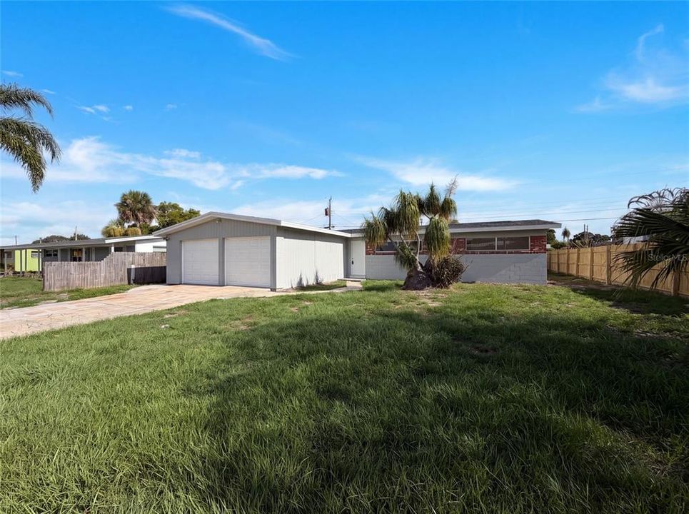 For Sale: $315,000 (3 beds, 2 baths, 1512 Square Feet)