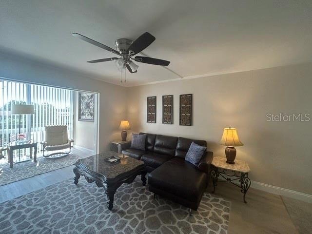 For Rent: $1,500 (2 beds, 1 baths, 865 Square Feet)