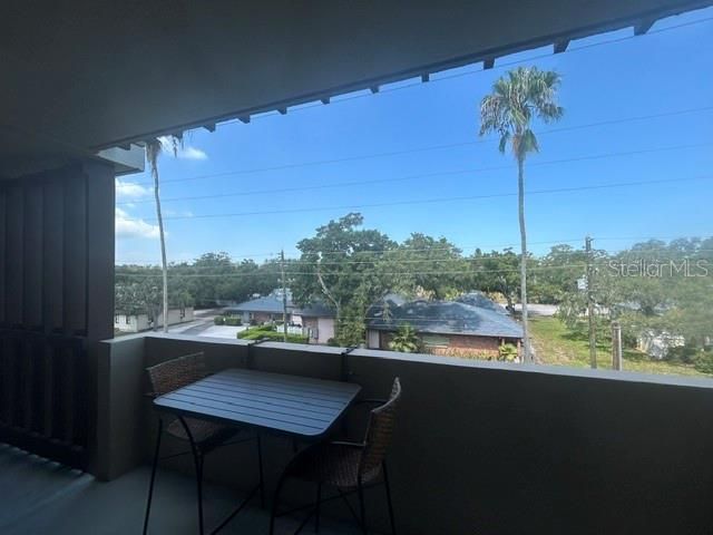 For Rent: $1,500 (2 beds, 1 baths, 865 Square Feet)