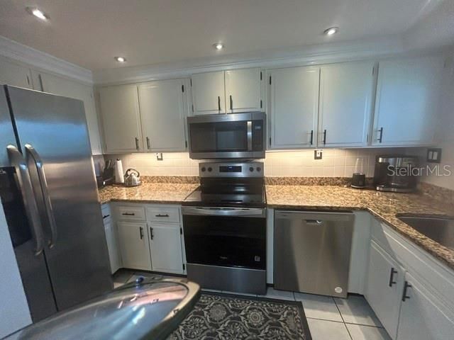 For Rent: $1,500 (2 beds, 1 baths, 865 Square Feet)
