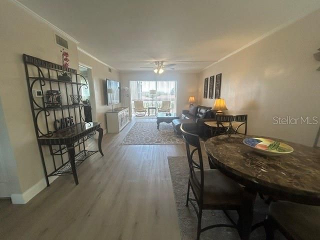 For Rent: $1,500 (2 beds, 1 baths, 865 Square Feet)