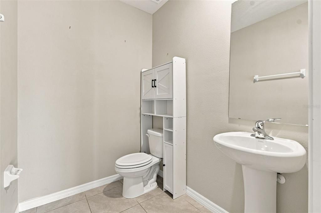 На продажу: $469,990 (4 спален, 2 ванн, 2260 Квадратных фут)