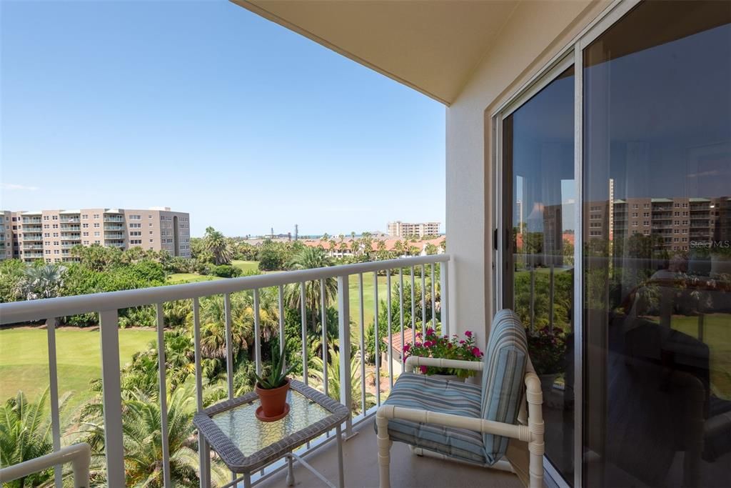 For Sale: $399,900 (3 beds, 3 baths, 1715 Square Feet)