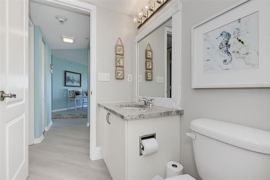For Sale: $399,900 (3 beds, 3 baths, 1715 Square Feet)