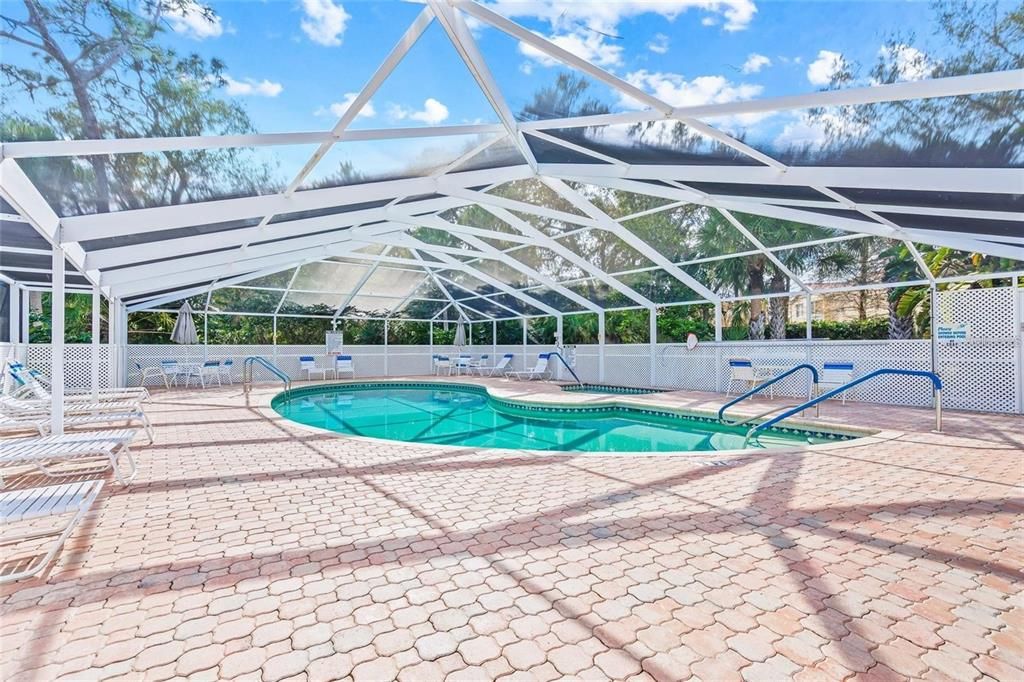 For Sale: $335,000 (2 beds, 2 baths, 1439 Square Feet)