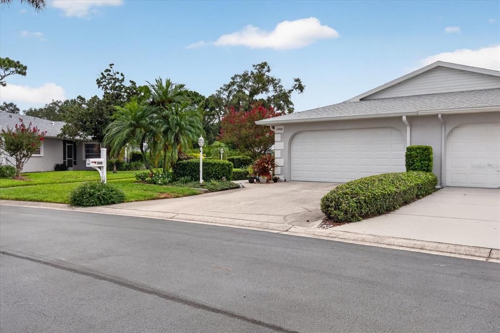For Sale: $335,000 (2 beds, 2 baths, 1439 Square Feet)
