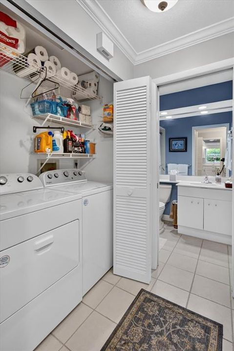 For Sale: $335,000 (2 beds, 2 baths, 1439 Square Feet)