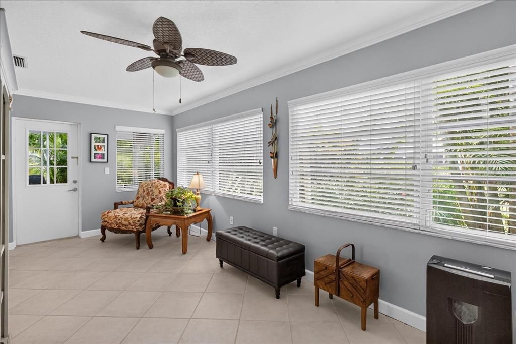 For Sale: $335,000 (2 beds, 2 baths, 1439 Square Feet)