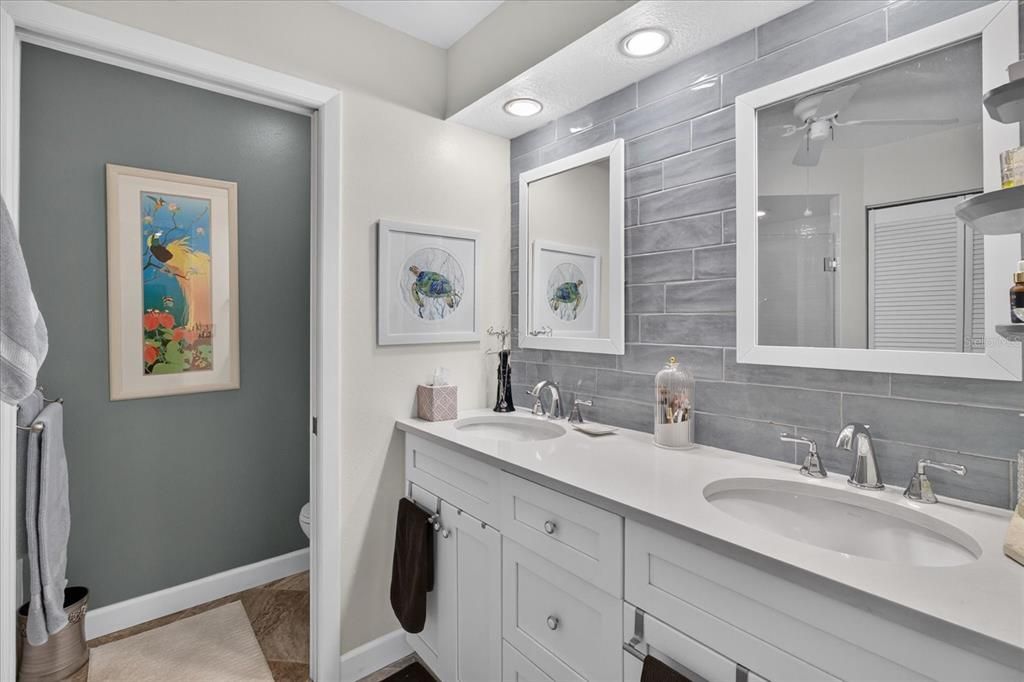 For Sale: $335,000 (2 beds, 2 baths, 1439 Square Feet)