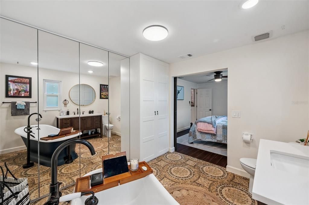For Rent: $5,500 (2 beds, 2 baths, 1445 Square Feet)