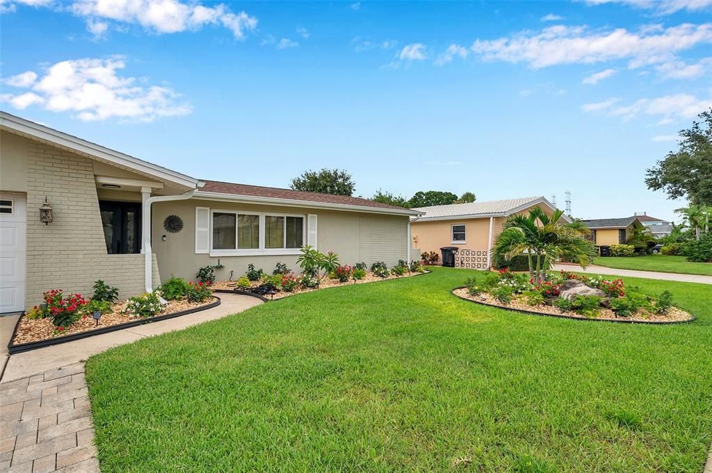 For Rent: $5,500 (2 beds, 2 baths, 1445 Square Feet)