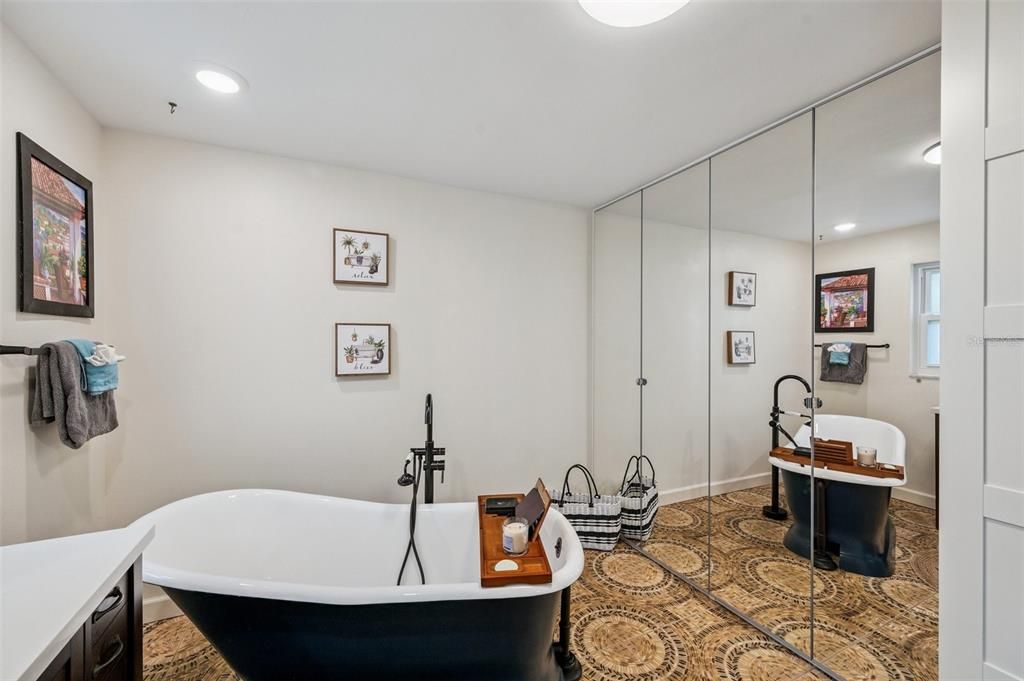 For Rent: $5,500 (2 beds, 2 baths, 1445 Square Feet)