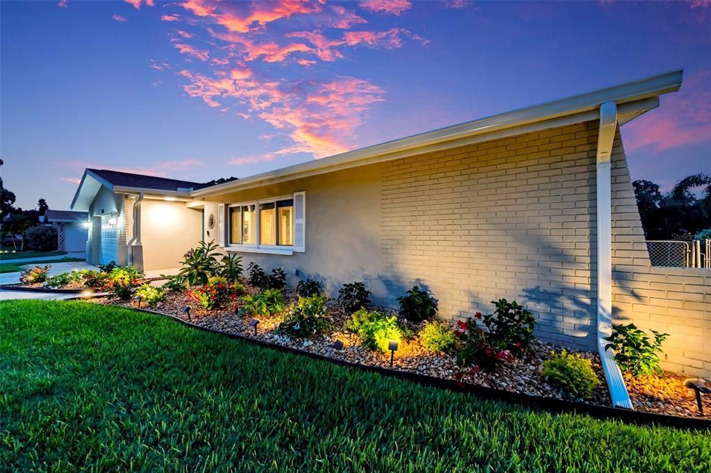 For Rent: $5,500 (2 beds, 2 baths, 1445 Square Feet)