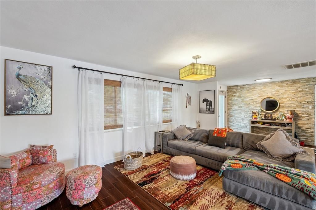 For Rent: $5,500 (2 beds, 2 baths, 1445 Square Feet)